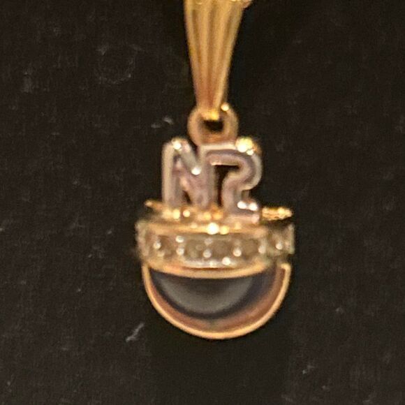 Vintage Nina Ricci Gold Plated Chain Necklace NR Logo Gemstone Charm Pendant - Picture 7 of 7